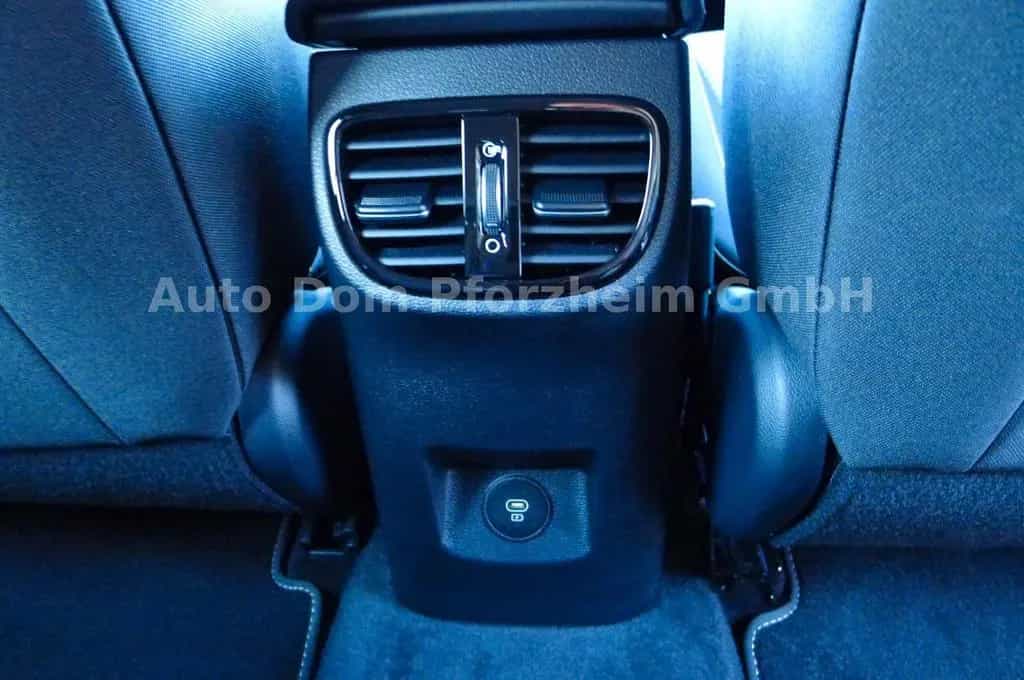 Kia Ceed 1.5T DCT7 SPIRIT /NAVI/UVO 12/2024-photo-8