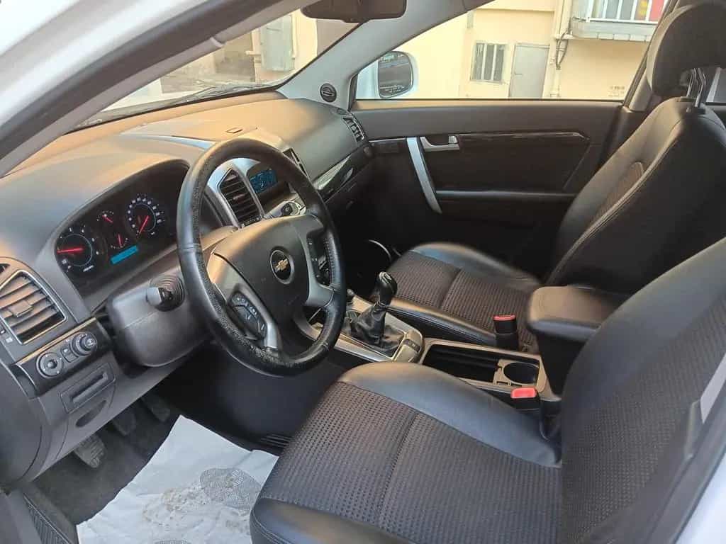 Chevrolet Captiva 2.2 VCDi 163CV 2WD LT 02/2013-photo-4