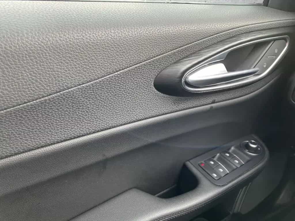 Alfa Romeo Giulia 2.2 JTDM Super *AHK*Winterpaket*Navi* 08/2017-photo-14