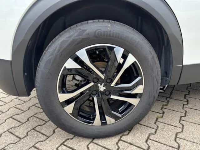 Peugeot 2008 Allure Pack 130 Navi+SH+Kamera+LED 07/2023-photo-5