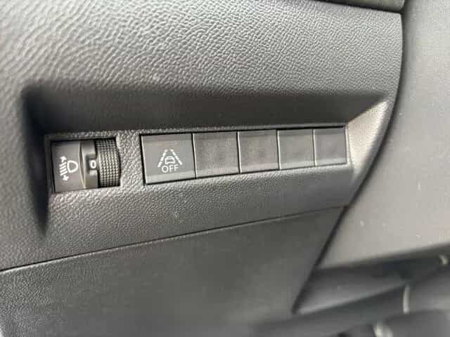 Peugeot 2008 Allure Pack 130 Navi+SH+Kamera+LED 07/2023-photo-8