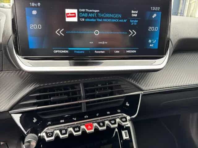Peugeot 2008 Allure Pack 130 Navi+SH+Kamera+LED 07/2023-photo-9
