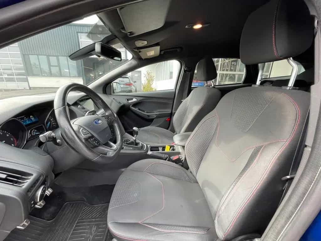 Ford Focus Turnier 1.5 EcoBoost ST-Line Navi|Xenon... 04/2018-photo-10