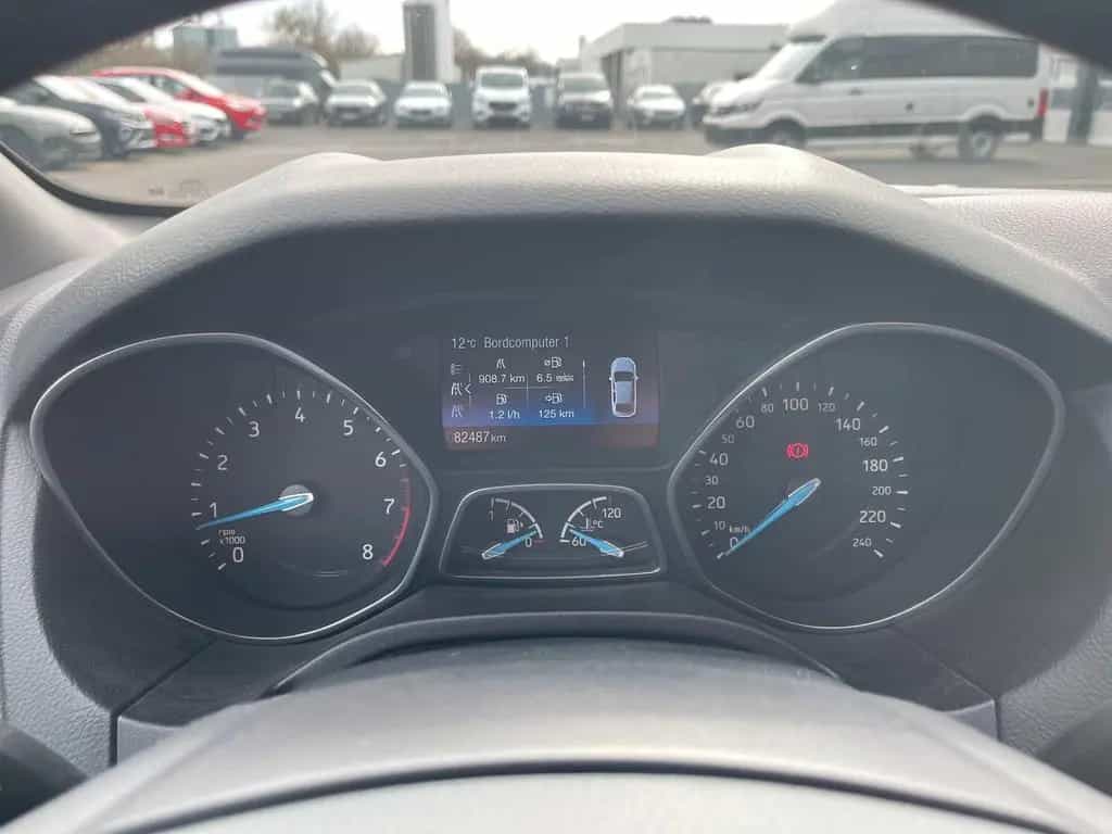 Ford Focus Turnier 1.5 EcoBoost ST-Line Navi|Xenon... 04/2018-photo-12