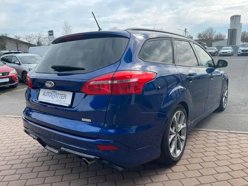 Ford Focus Turnier 1.5 EcoBoost ST-Line Navi|Xenon... 04/2018-photo-3