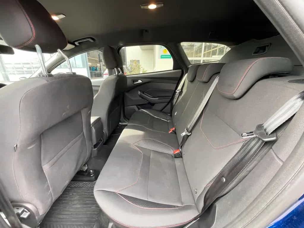 Ford Focus Turnier 1.5 EcoBoost ST-Line Navi|Xenon... 04/2018-photo-6