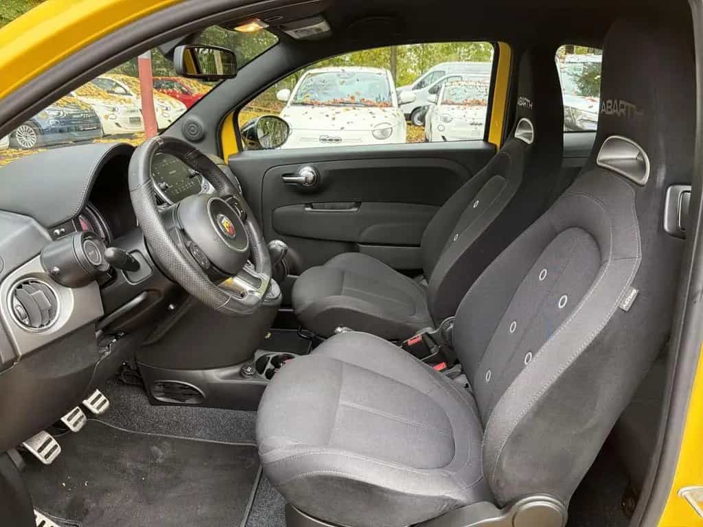 Abarth 595 Pista|AC|PDC|CarPlay|Bluetooth|Touchscreen 02/2019-photo-11