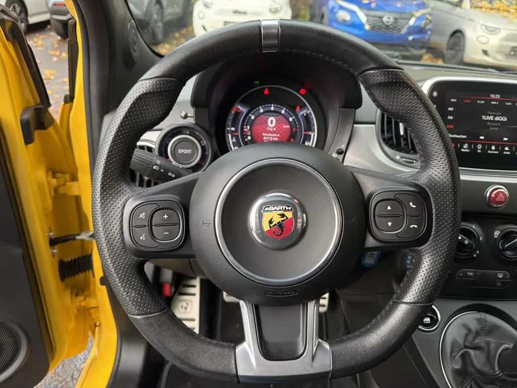 Abarth 595 Pista|AC|PDC|CarPlay|Bluetooth|Touchscreen 02/2019-photo-18