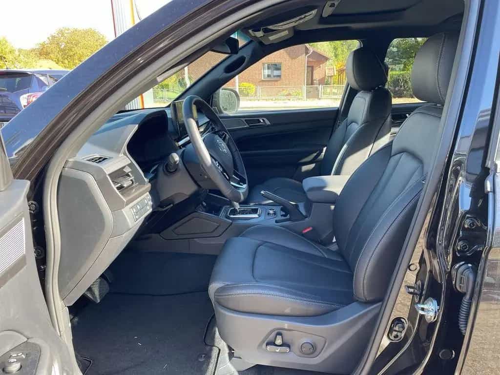 KGM Musso Grand 2.2 e-XDi 148kW AWD Black null-photo-5
