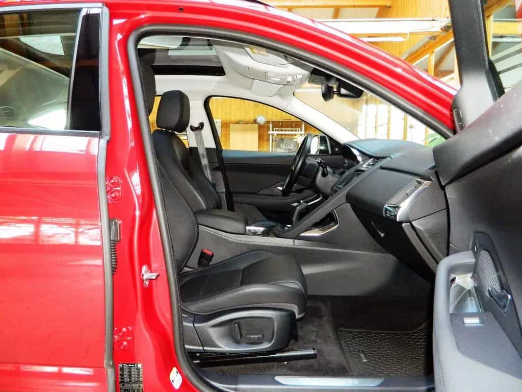 Jaguar E-Pace D240 AWD 9G Autom/Leder/LED/Navi/AHK/Pano 02/2019-photo-9
