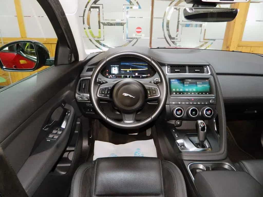 Jaguar E-Pace D240 AWD 9G Autom/Leder/LED/Navi/AHK/Pano 02/2019-photo-7