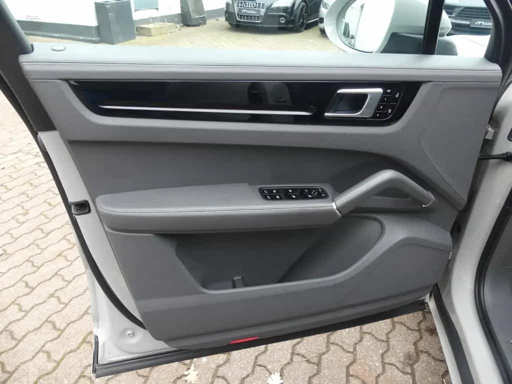 Porsche Cayenne 2. Hd., Pano., Approved 03.27. PERFEKT 01/2021-photo-14