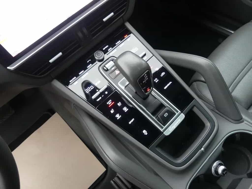 Porsche Cayenne 2. Hd., Pano., Approved 03.27. PERFEKT 01/2021-photo-20