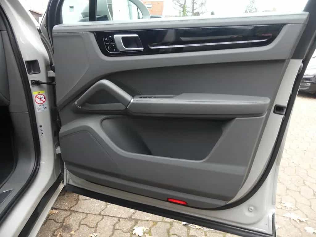 Porsche Cayenne 2. Hd., Pano., Approved 03.27. PERFEKT 01/2021-photo-39