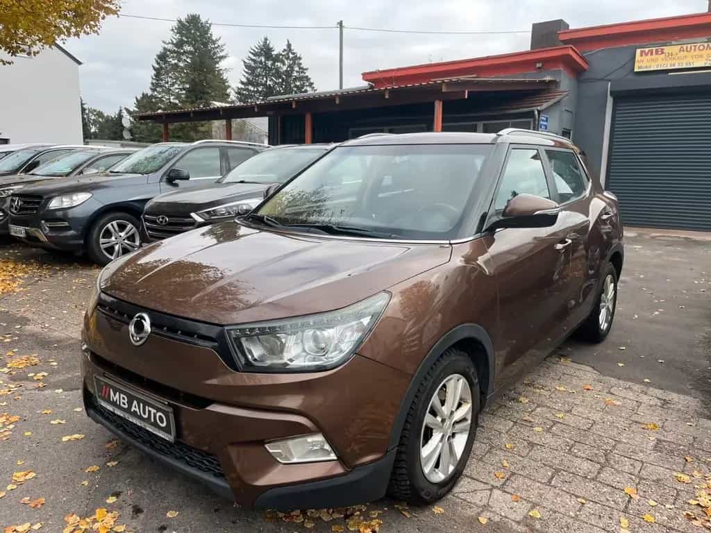 Ssangyong Tivoli 1.6 e-XGi 160  2WDKLIMATRONIC EURO/6 03/2015-photo-1