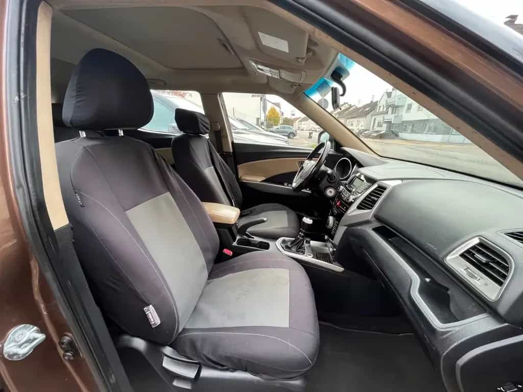 Ssangyong Tivoli 1.6 e-XGi 160  2WDKLIMATRONIC EURO/6 03/2015-photo-10