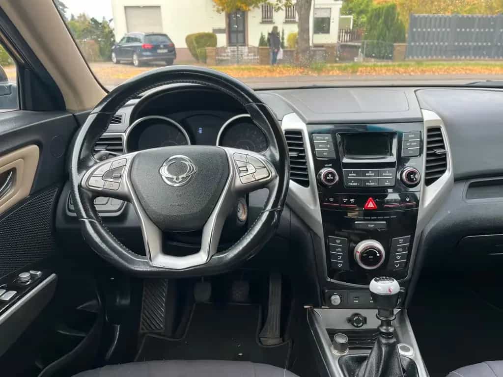 Ssangyong Tivoli 1.6 e-XGi 160  2WDKLIMATRONIC EURO/6 03/2015-photo-12
