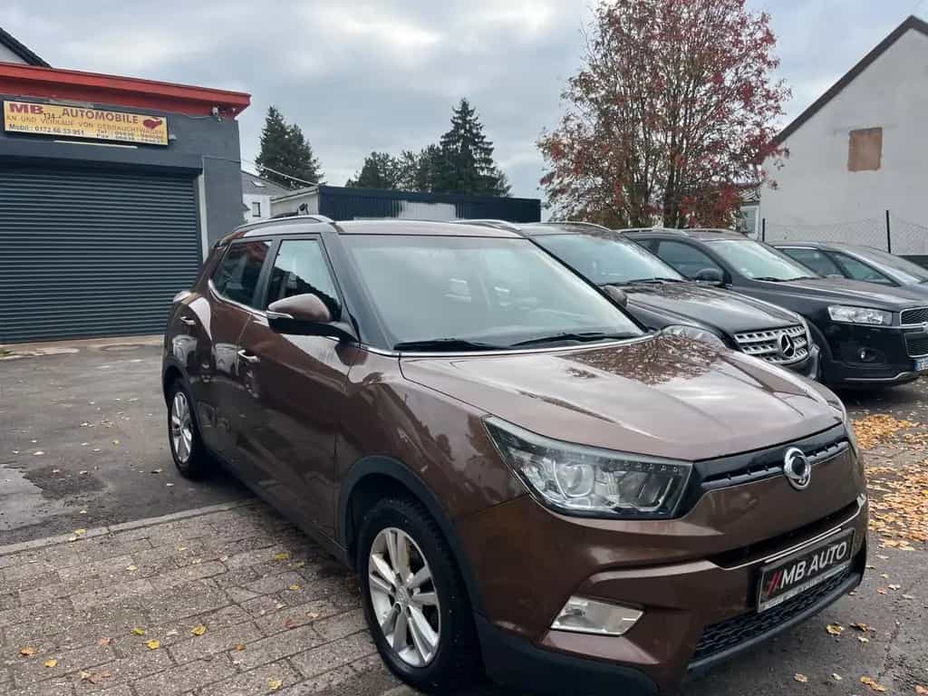 Ssangyong Tivoli 1.6 e-XGi 160  2WDKLIMATRONIC EURO/6 03/2015-photo-2