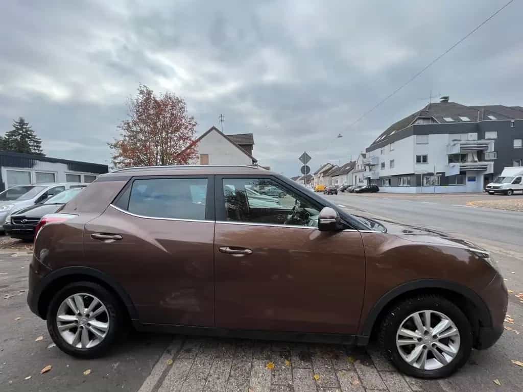 Ssangyong Tivoli 1.6 e-XGi 160  2WDKLIMATRONIC EURO/6 03/2015-photo-3