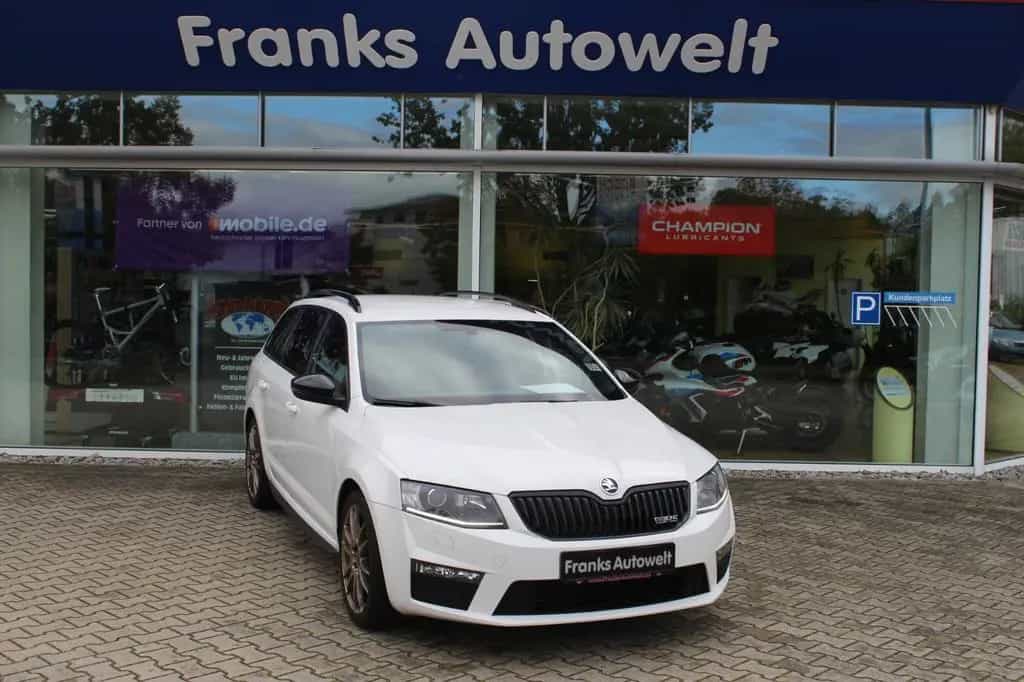 Skoda Octavia 2.0l Combi RS 07/2016-photo-2