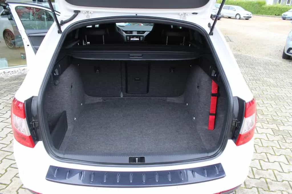 Skoda Octavia 2.0l Combi RS 07/2016-photo-23