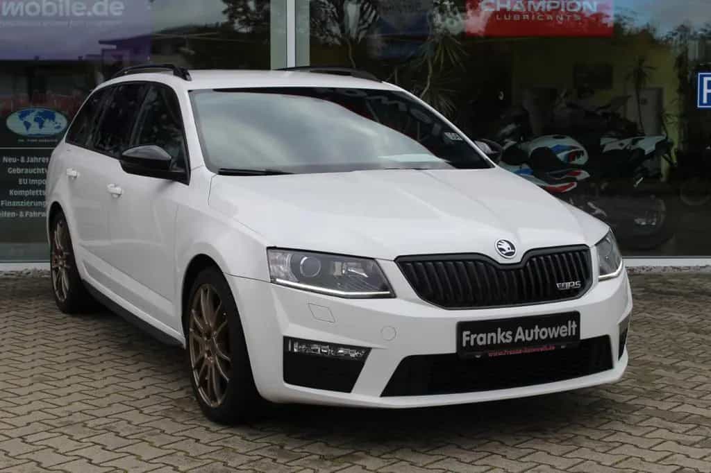Skoda Octavia 2.0l Combi RS 07/2016-photo-3