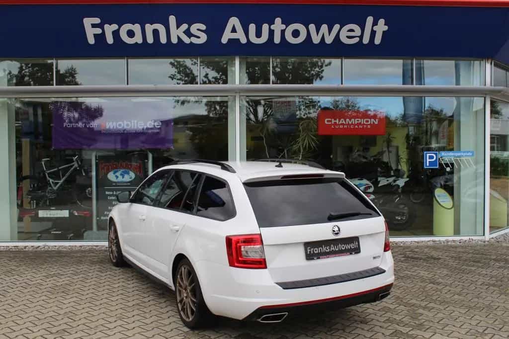 Skoda Octavia 2.0l Combi RS 07/2016-photo-4