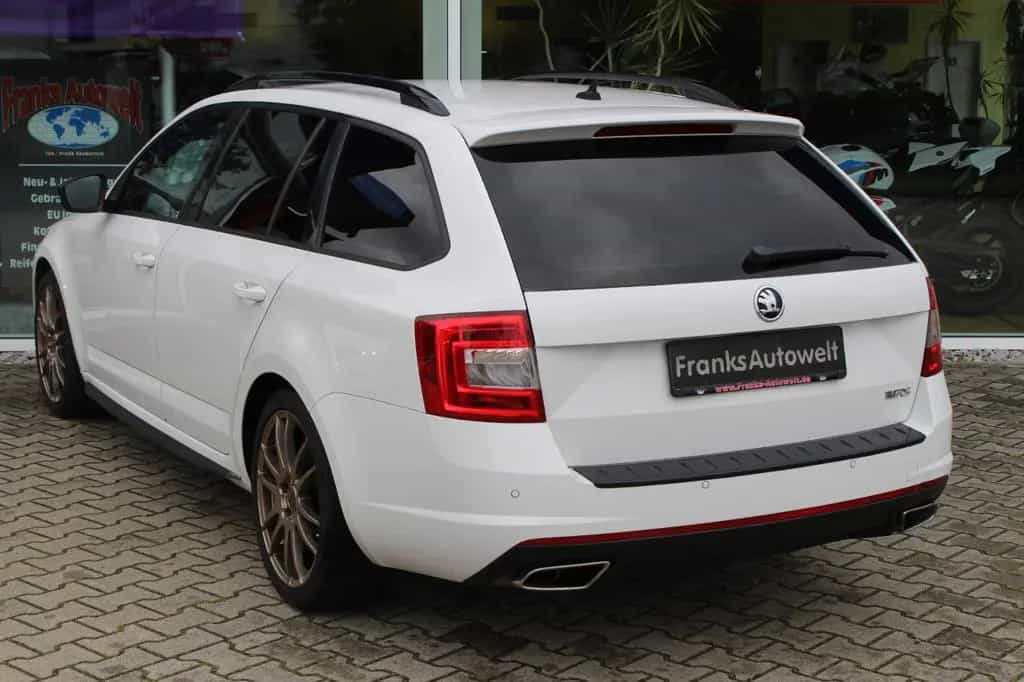 Skoda Octavia 2.0l Combi RS 07/2016-photo-5