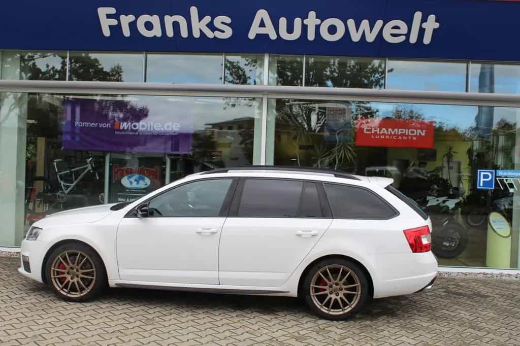 Skoda Octavia 2.0l Combi RS 07/2016-photo-8