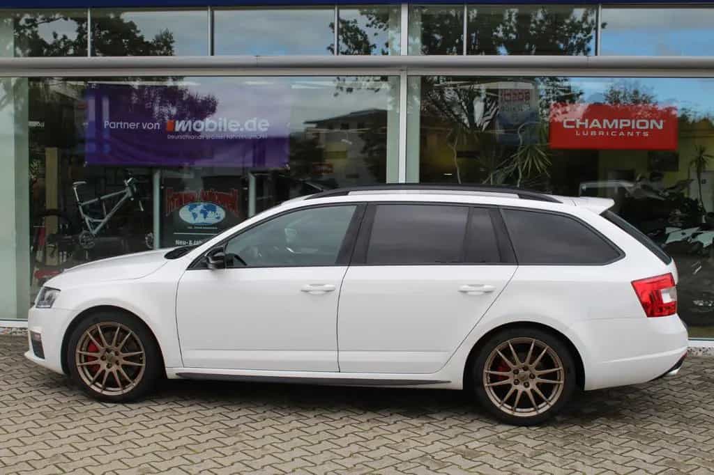 Skoda Octavia 2.0l Combi RS 07/2016-photo-9
