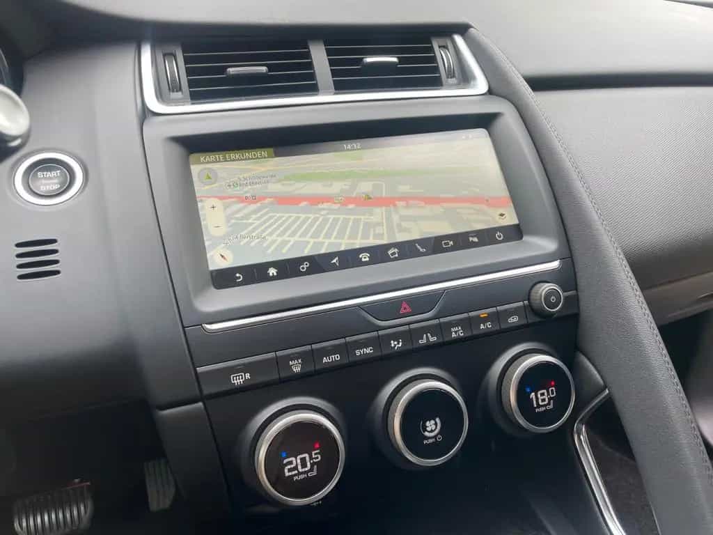 Jaguar E-Pace 2.0d AWD Automatik 09/2018-photo-11