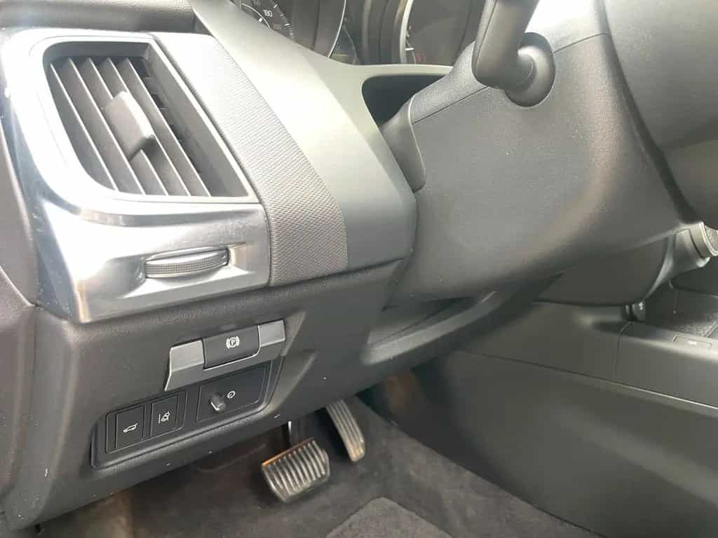 Jaguar E-Pace 2.0d AWD Automatik 09/2018-photo-15