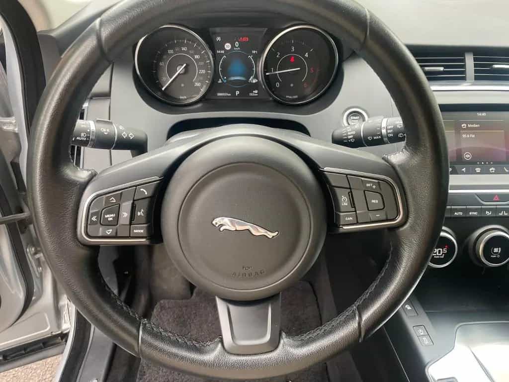 Jaguar E-Pace 2.0d AWD Automatik 09/2018-photo-16