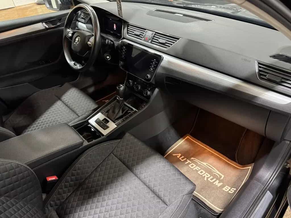 Skoda Superb Combi 2.0TDI DSG/ACC/PDC/SHZ/LED 05/2022-photo-10