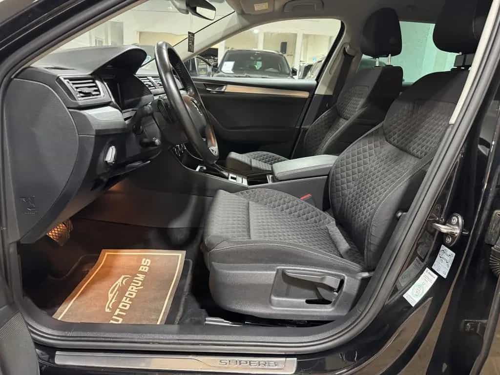 Skoda Superb Combi 2.0TDI DSG/ACC/PDC/SHZ/LED 05/2022-photo-13
