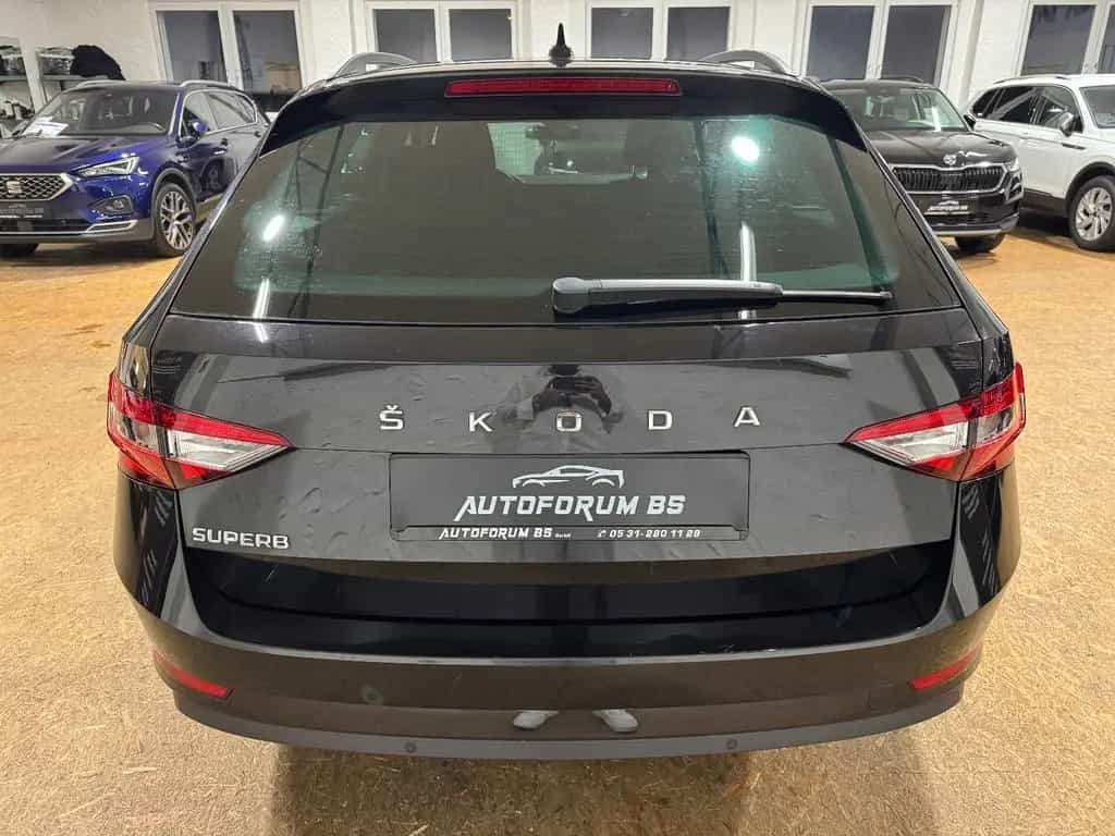 Skoda Superb Combi 2.0TDI DSG/ACC/PDC/SHZ/LED 05/2022-photo-7