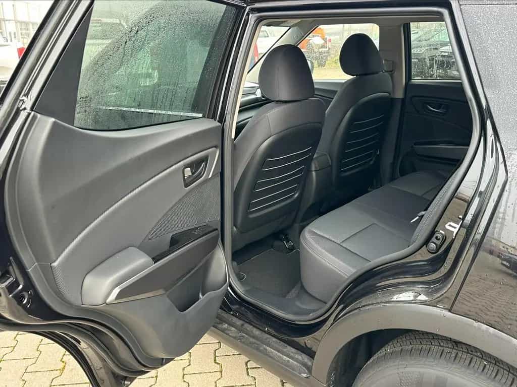 KGM Tivoli 1.5 T-GDI A/T Essential (Nomad) null-photo-9