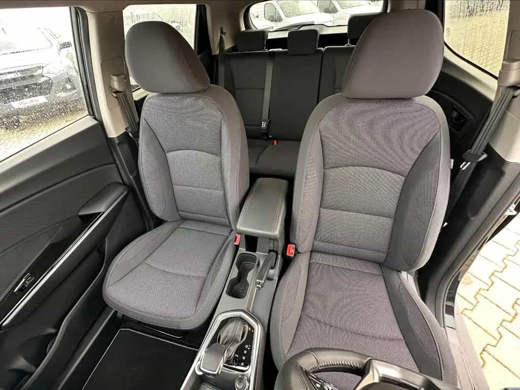 KGM Tivoli 1.5 T-GDI A/T Essential (Nomad) null-photo-11