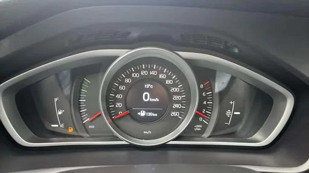Volvo V40 Kinetic*2.Hand*SHZ*PDC*Temp.*HU/AU 07/27 04/2018-photo-10