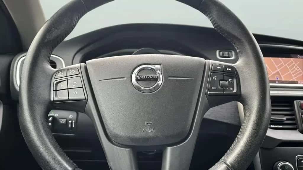 Volvo V40 Kinetic*2.Hand*SHZ*PDC*Temp.*HU/AU 07/27 04/2018-photo-9