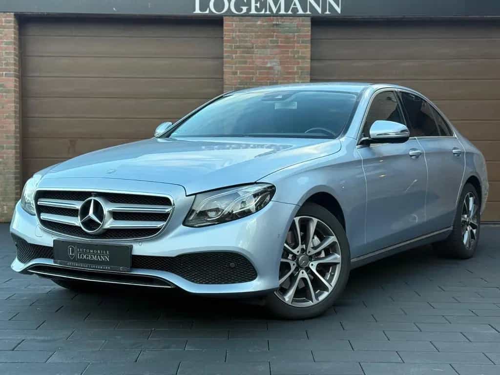 Mercedes-Benz E-Class 200 Lim 9G-Tronic Avantgarde I 360 I Multibeam 06/2016-photo-1