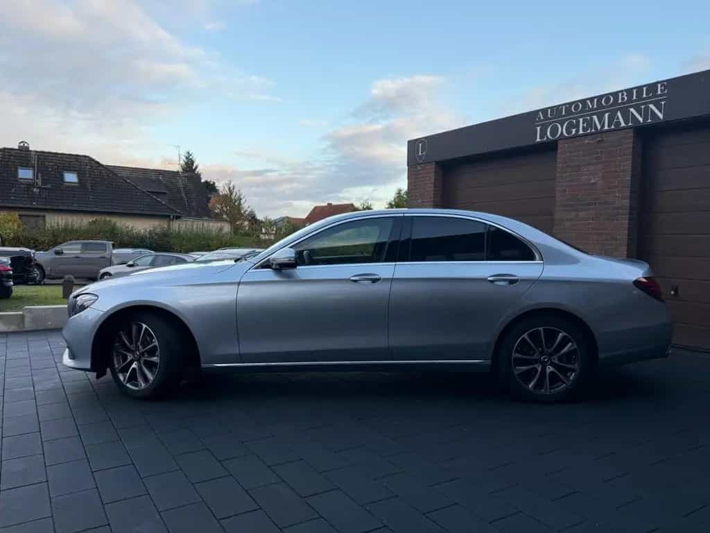 Mercedes-Benz E-Class 200 Lim 9G-Tronic Avantgarde I 360 I Multibeam 06/2016-photo-2