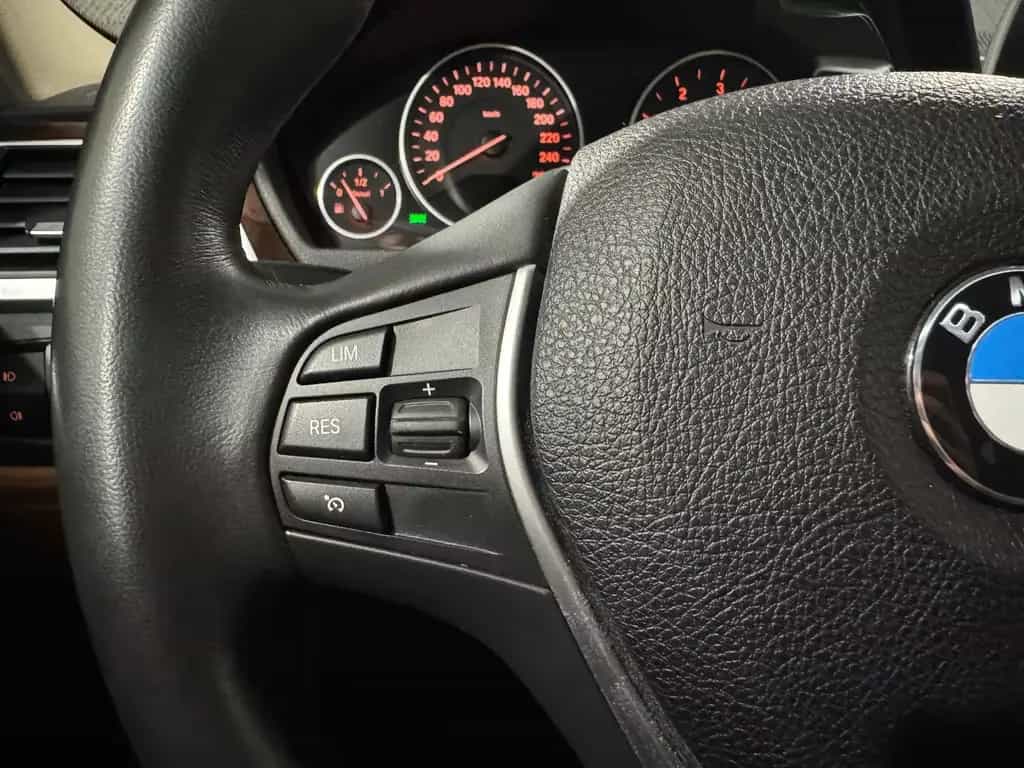 BMW 320 Touring*LUXURY*LEDER-SHZ-PDC-LED-BLUETOOTH 12/2018-photo-19