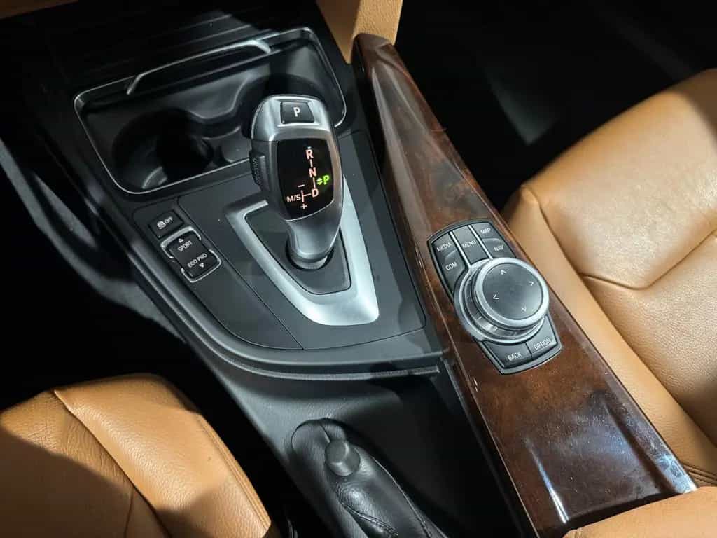 BMW 320 Touring*LUXURY*LEDER-SHZ-PDC-LED-BLUETOOTH 12/2018-photo-25