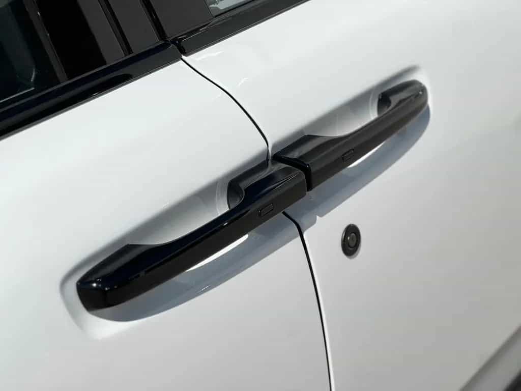 Rolls-Royce Cullinan Black Badge Série II 01/2025-photo-10