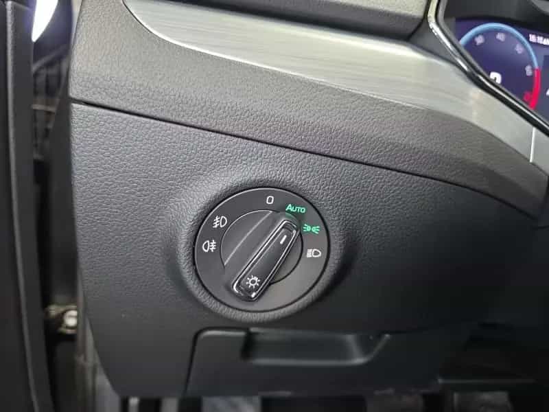Skoda Superb Combi 1,5TSI DSG Navi/Kamera/el.Klappe/Ke 04/2024-photo-21