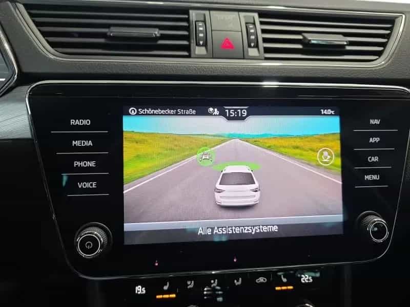 Skoda Superb Combi 1,5TSI DSG Navi/Kamera/el.Klappe/Ke 04/2024-photo-40