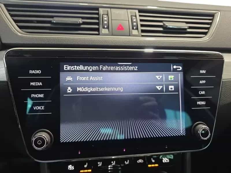 Skoda Superb Combi 1,5TSI DSG Navi/Kamera/el.Klappe/Ke 04/2024-photo-41