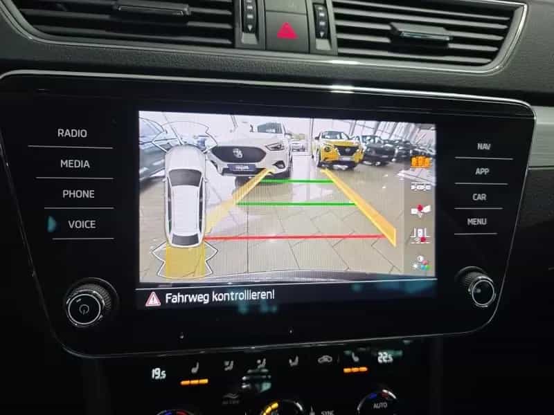 Skoda Superb Combi 1,5TSI DSG Navi/Kamera/el.Klappe/Ke 04/2024-photo-46