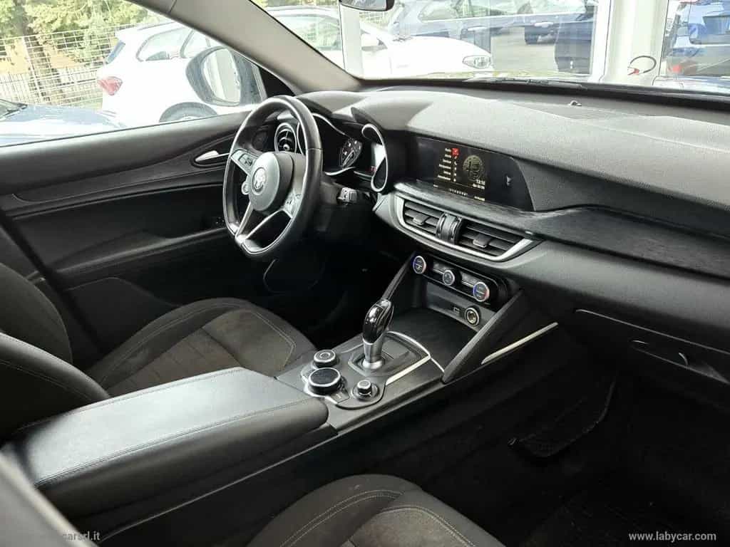 Alfa Romeo Stelvio ROMEO Stelvio 2.2 T.diesel 160CV AT8 RWD Bu 10/2019-photo-3